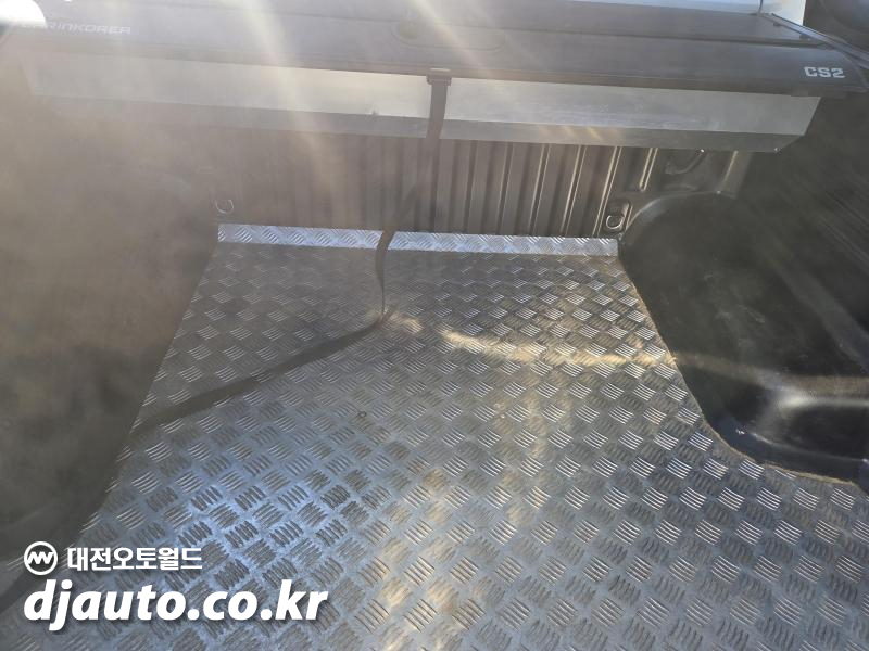 KG모빌리티(쌍용) 더 뉴렉스턴 스포츠 2.2 4WD 프레스티지 - 이미지 4