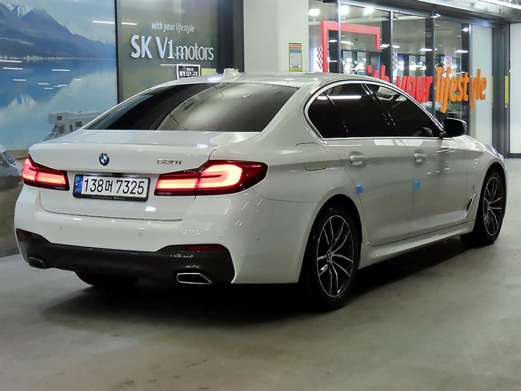 BMW 5시리즈(7세대) 520i M 스포츠팩 - 이미지 20