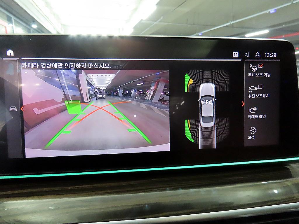 BMW 5시리즈(7세대) 520i M 스포츠팩 - 이미지 6