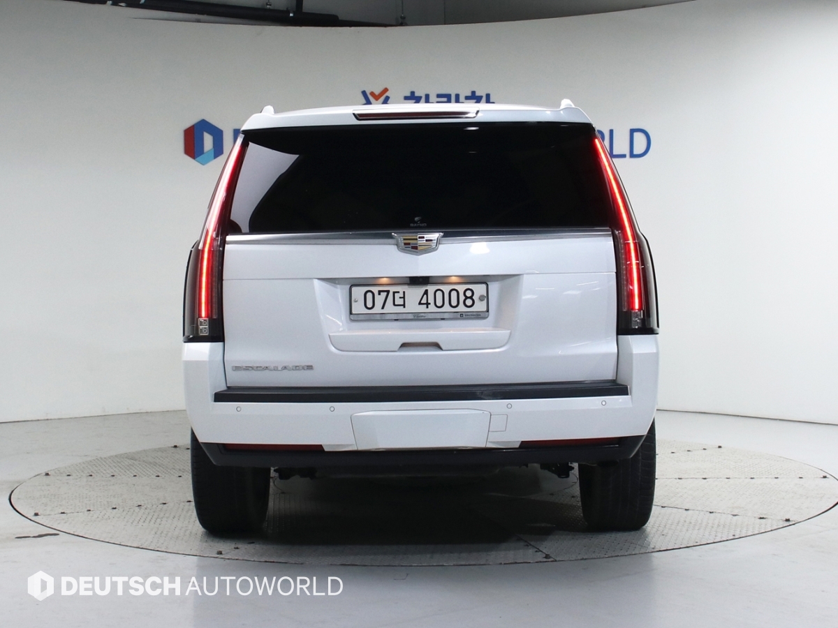 캐딜락 에스컬레이드(4세대) 6.2 V8 - 이미지 18