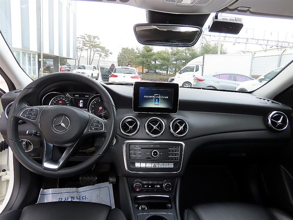 벤츠 GLA클래스 GLA 220 - 이미지 14