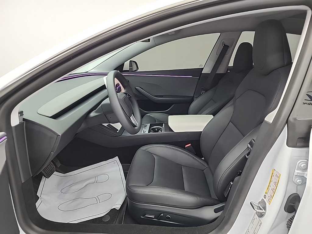 테슬라 모델 3 RWD - 이미지 17