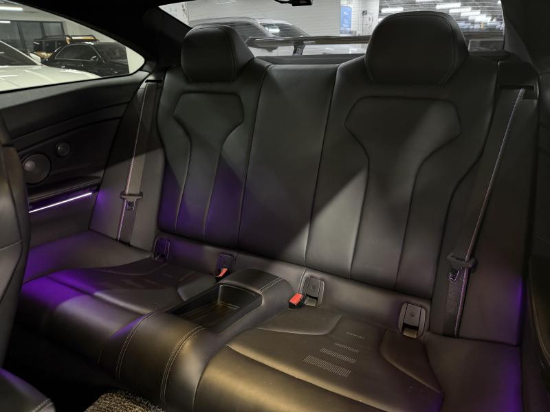 BMW M4 M4 쿠페 컴페티션 - 이미지 9