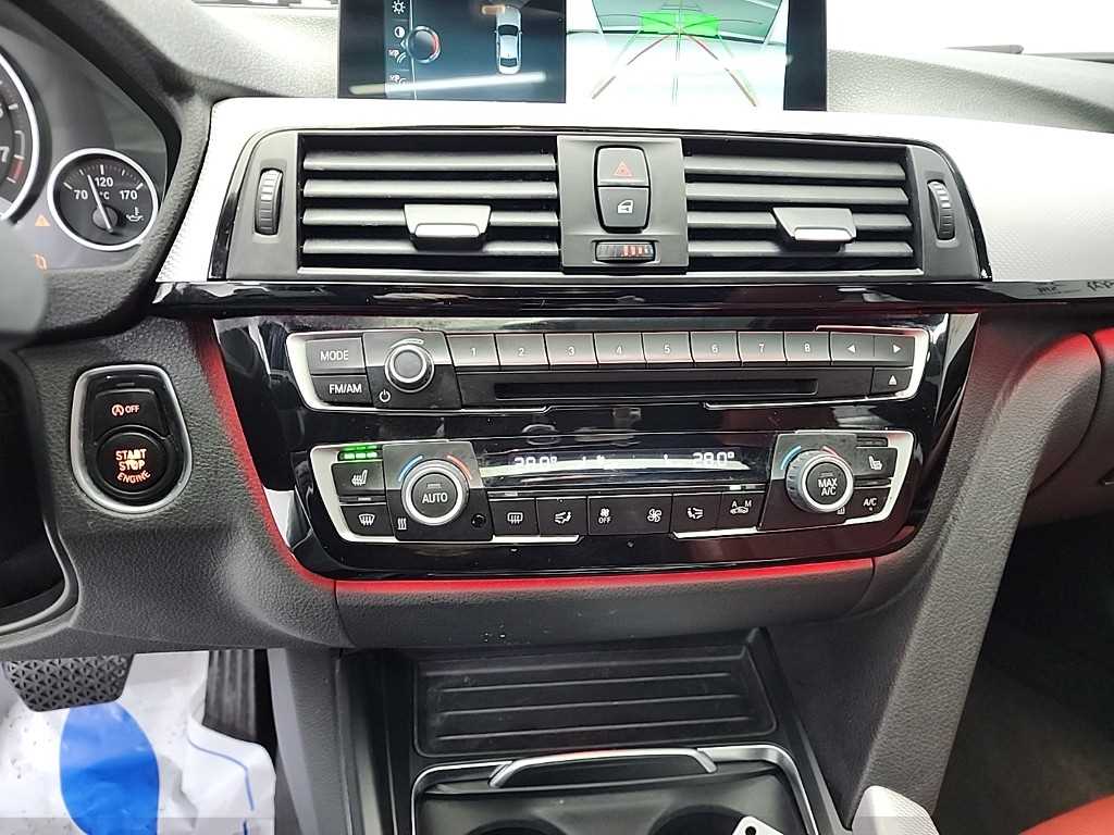 BMW 3시리즈(6세대) 330i M 스포츠팩 - 이미지 17