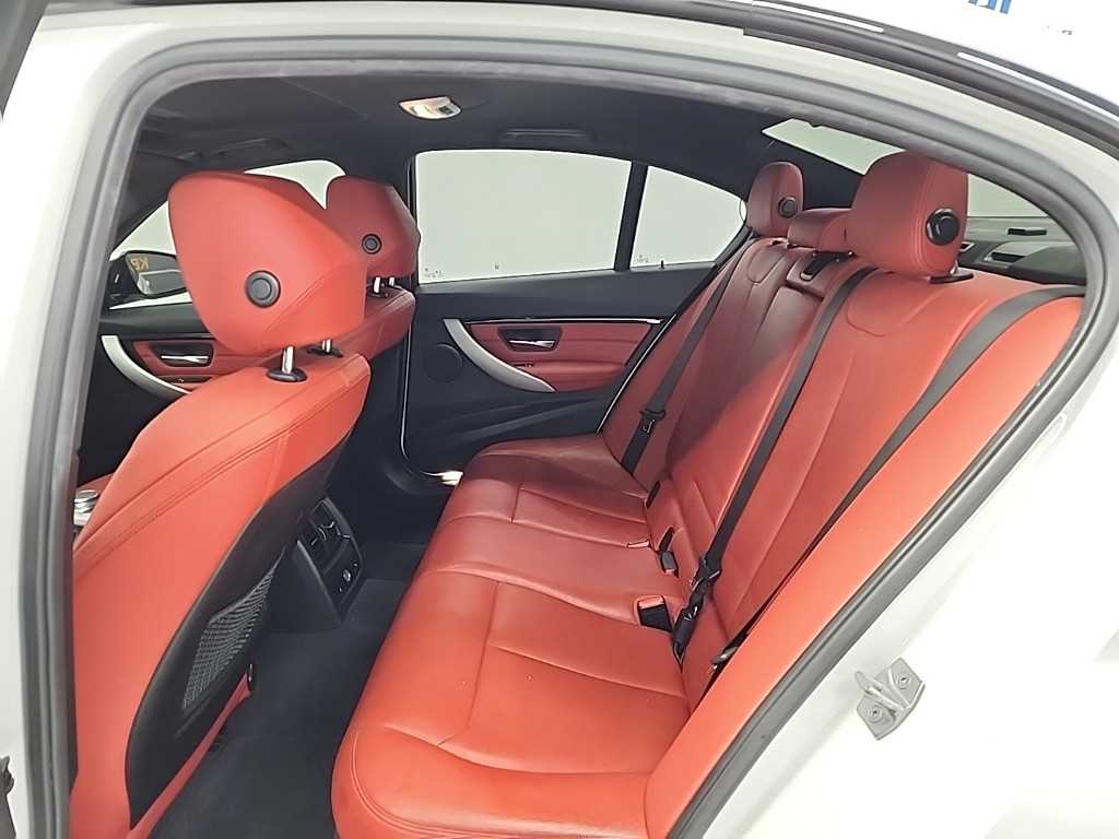 BMW 3시리즈(6세대) 330i M 스포츠팩 - 이미지 14