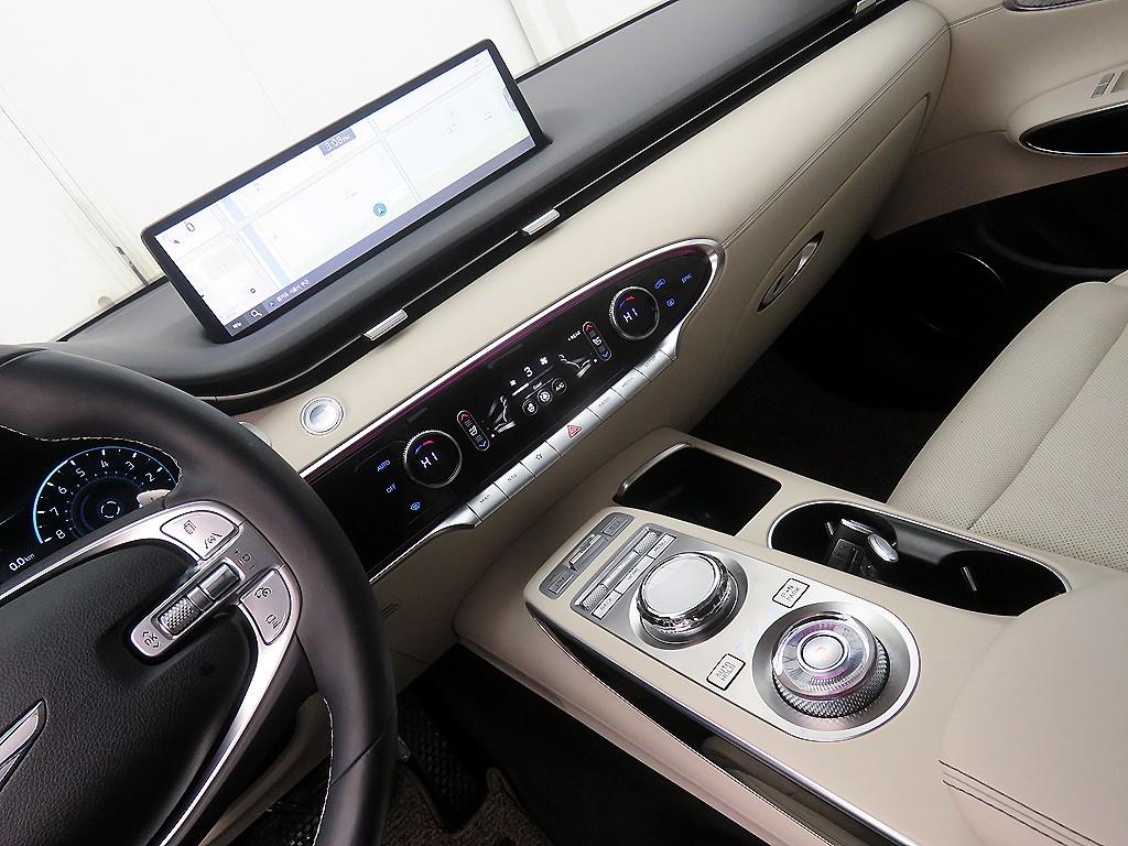 제네시스 GV70 2.5T AWD 기본형 - 이미지 10