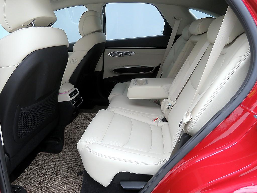 제네시스 GV70 2.5T AWD 기본형 - 이미지 16