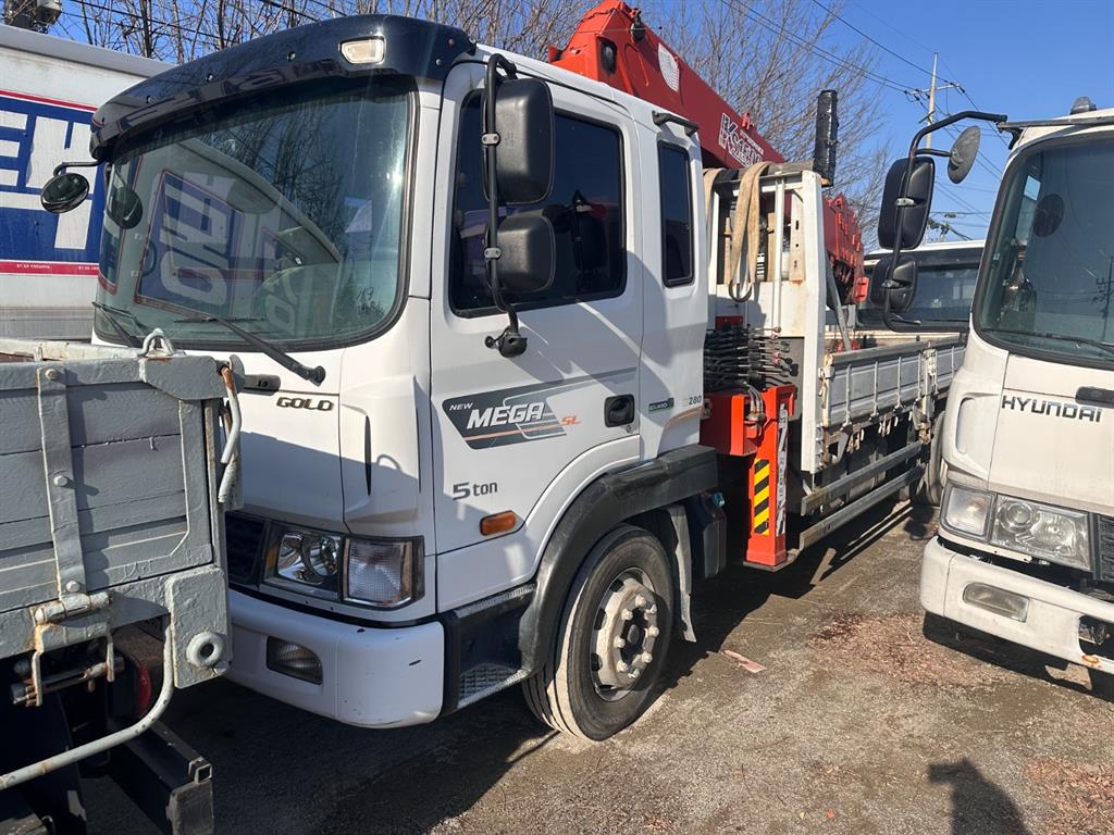 현대 메가트럭 5톤 초장축 - 이미지 3