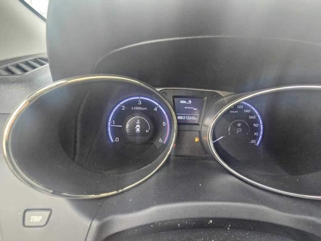 현대 투싼 ix 디젤 R20 2WD LX20 스마트팩 - 이미지 2