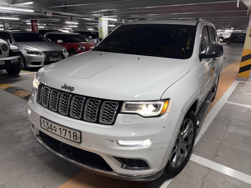 지프 그랜드 체로키(WK2) 3.6 V6 서밋 - 이미지 2