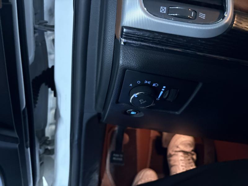 지프 그랜드 체로키(WK2) 3.6 V6 서밋 - 이미지 6