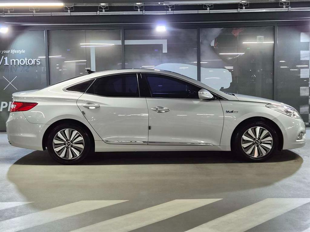 현대 그랜저HG 하이브리드 2.4 HEV 프리미엄 - 이미지 12