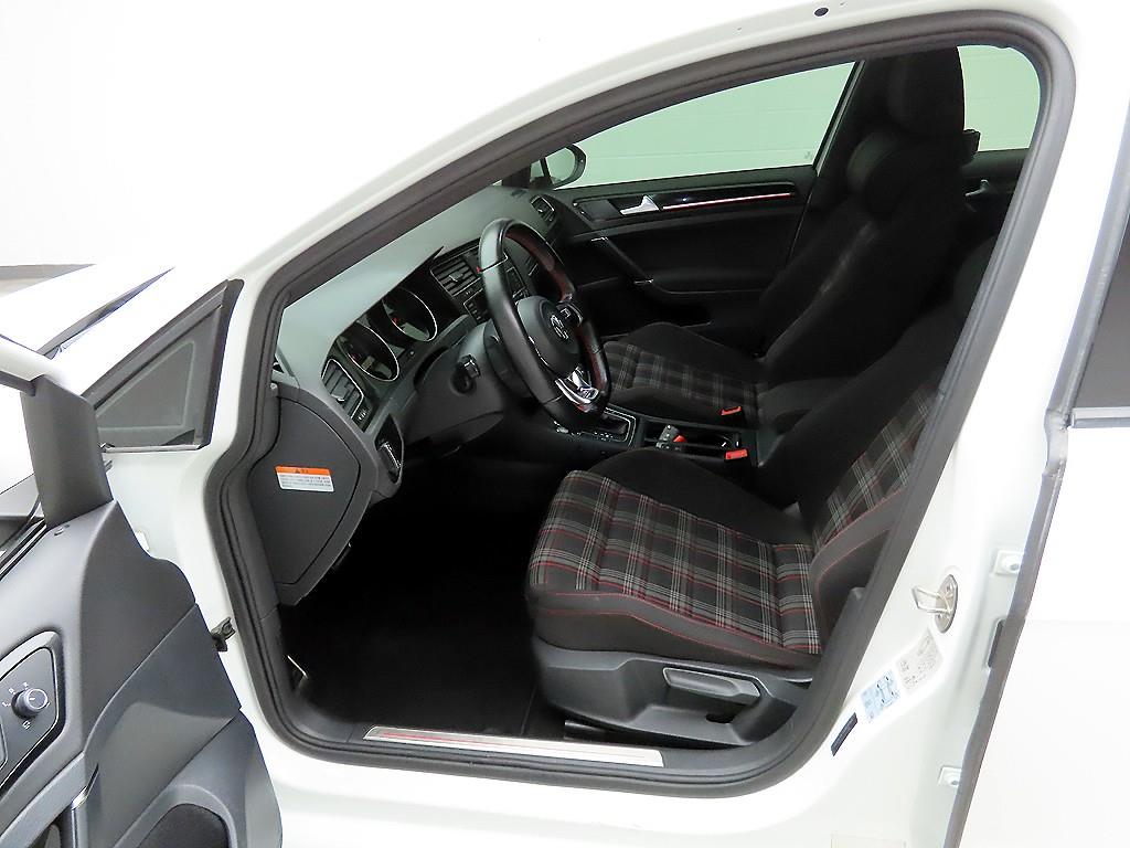 폭스바겐 골프(7세대) 2.0 GTI 익스트림 - 이미지 4