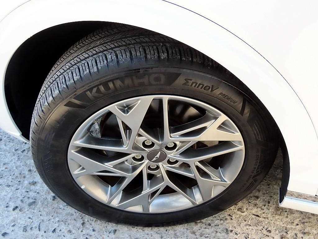 제네시스 GV70 2.5T AWD 기본형 - 이미지 16