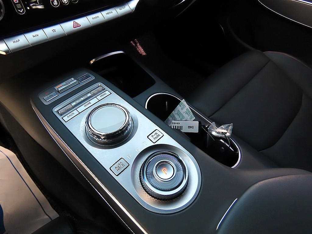 제네시스 GV70 2.5T AWD 기본형 - 이미지 15