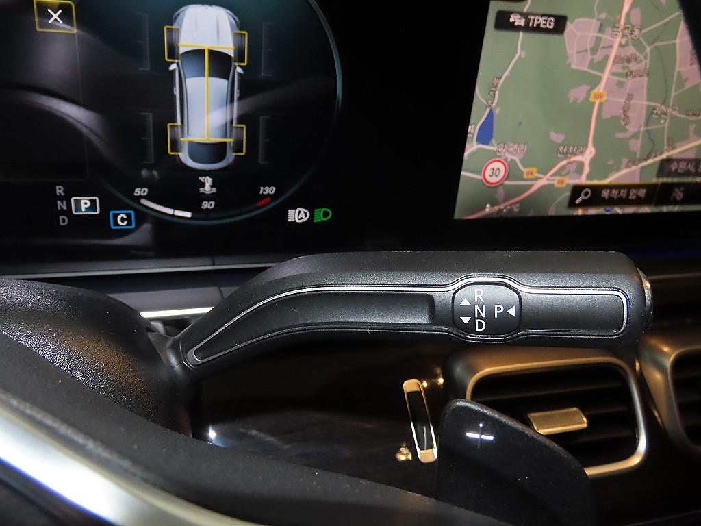 벤츠 GLE클래스(4세대) GLE 400d 4매틱 쿠페 - 이미지 14