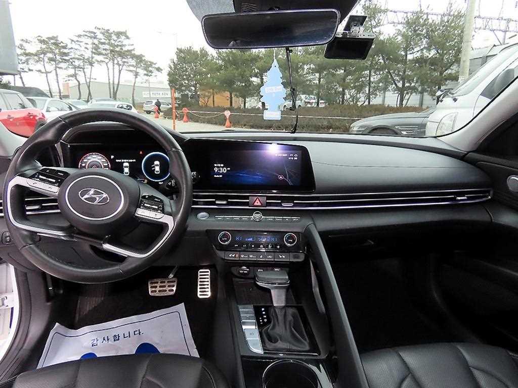 현대 아반떼(CN7) 1.6 가솔린 인스퍼레이션 - 이미지 6