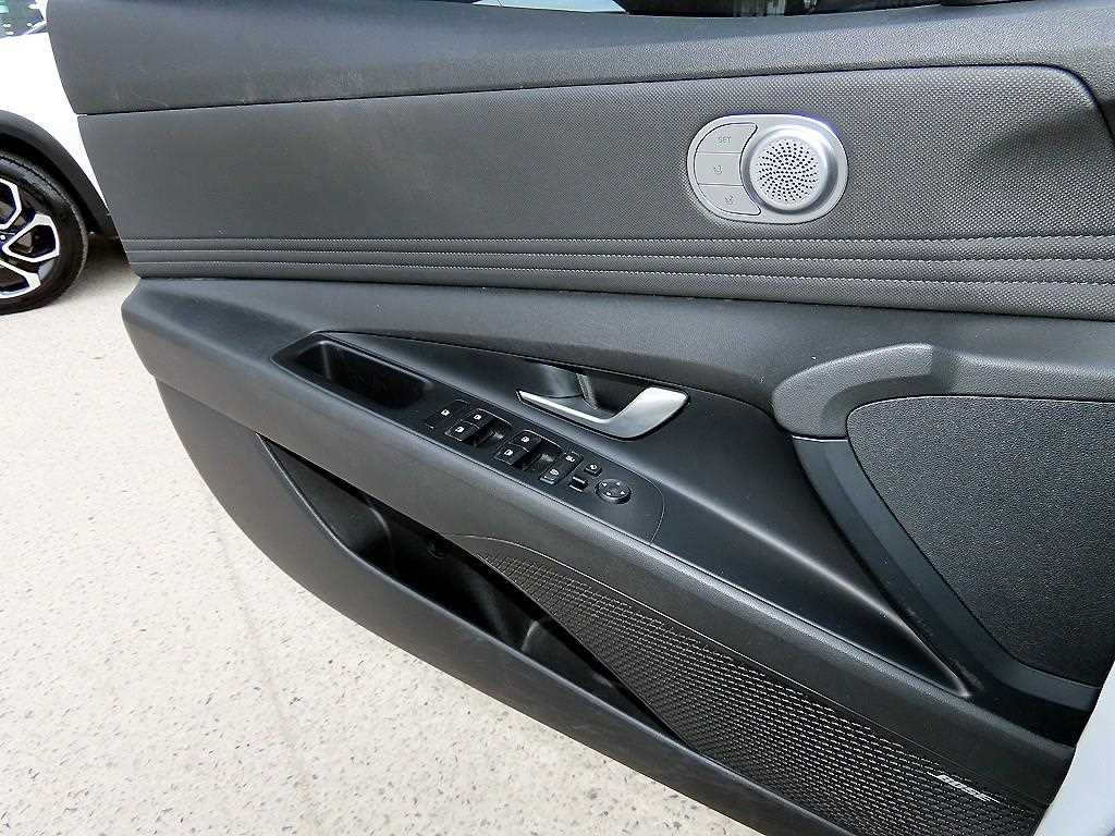 현대 아반떼(CN7) 1.6 가솔린 인스퍼레이션 - 이미지 8