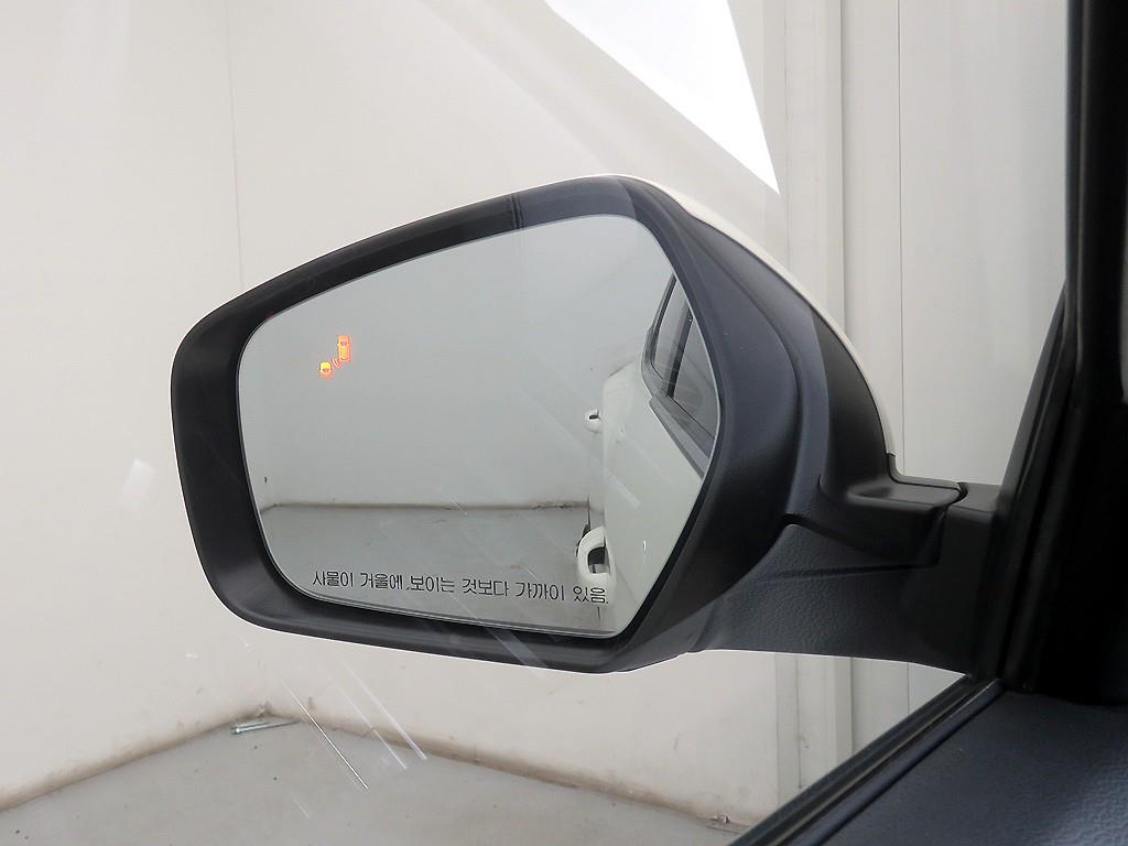 KG모빌리티(쌍용) 베리 뉴 티볼리 1.5 가솔린 2WD V3 - 이미지 8