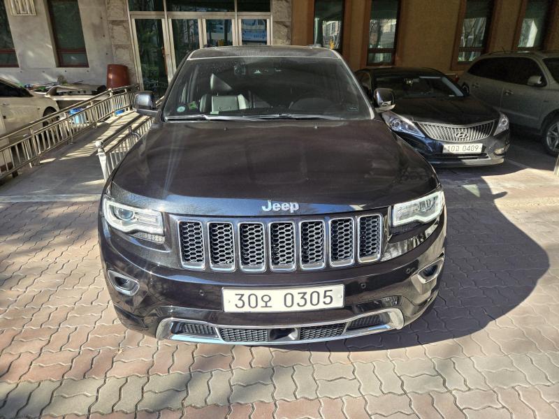 지프 그랜드 체로키(WK2) 3.0 CRD 오버랜드 - 이미지 2