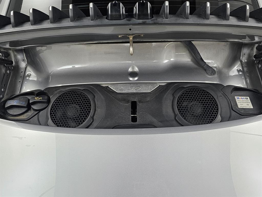 포르쉐 911(992) 카레라 4