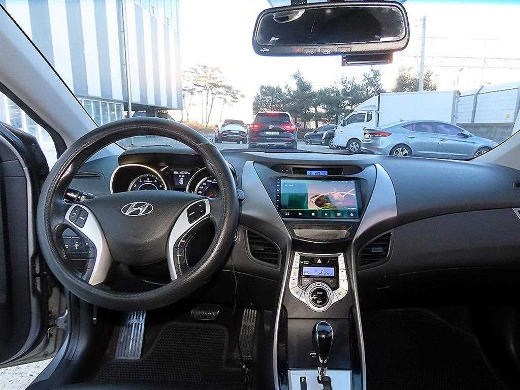 현대 아반떼MD M16 GDi 탑 - 이미지 12