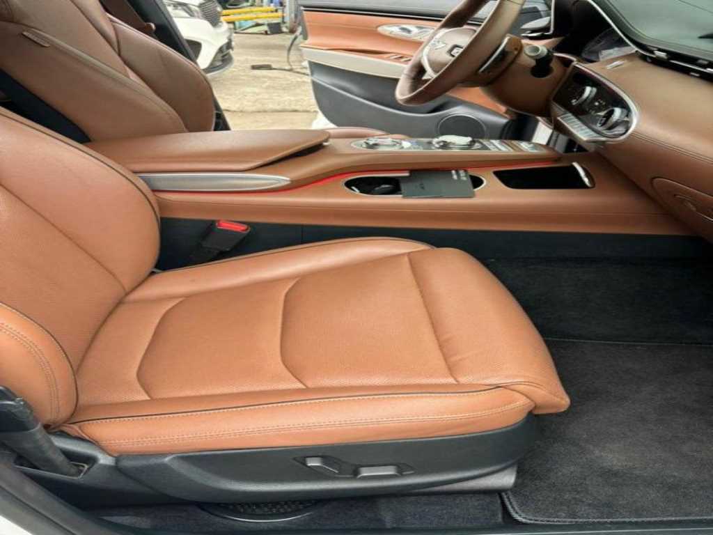 제네시스 GV70 2.5T 2WD 기본형