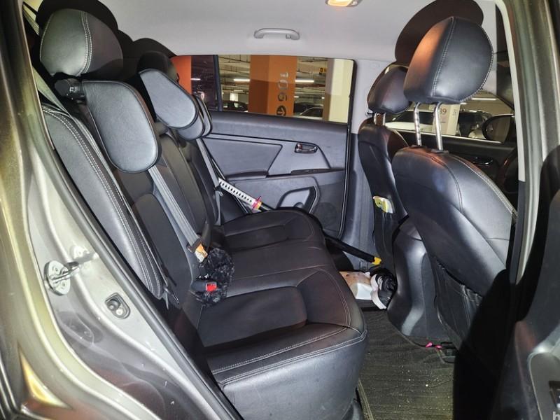 기아 스포티지 R 디젤 R2.0 2WD TLX 최고급형 - 이미지 4