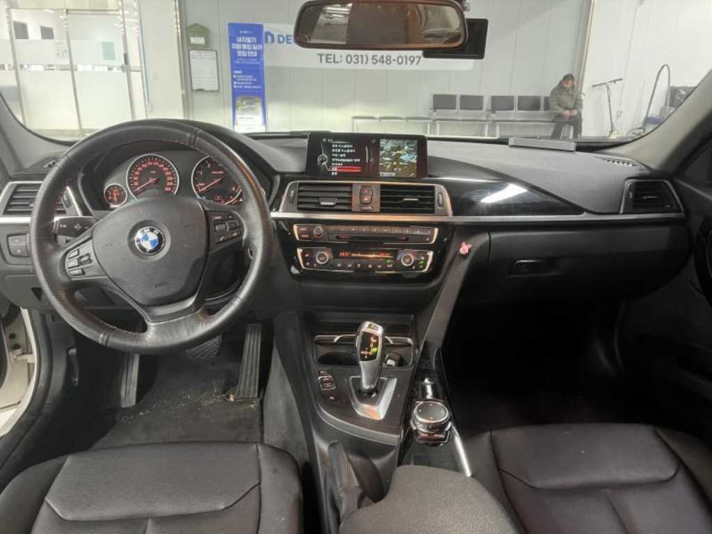 BMW 3시리즈(6세대) 320d - 이미지 6