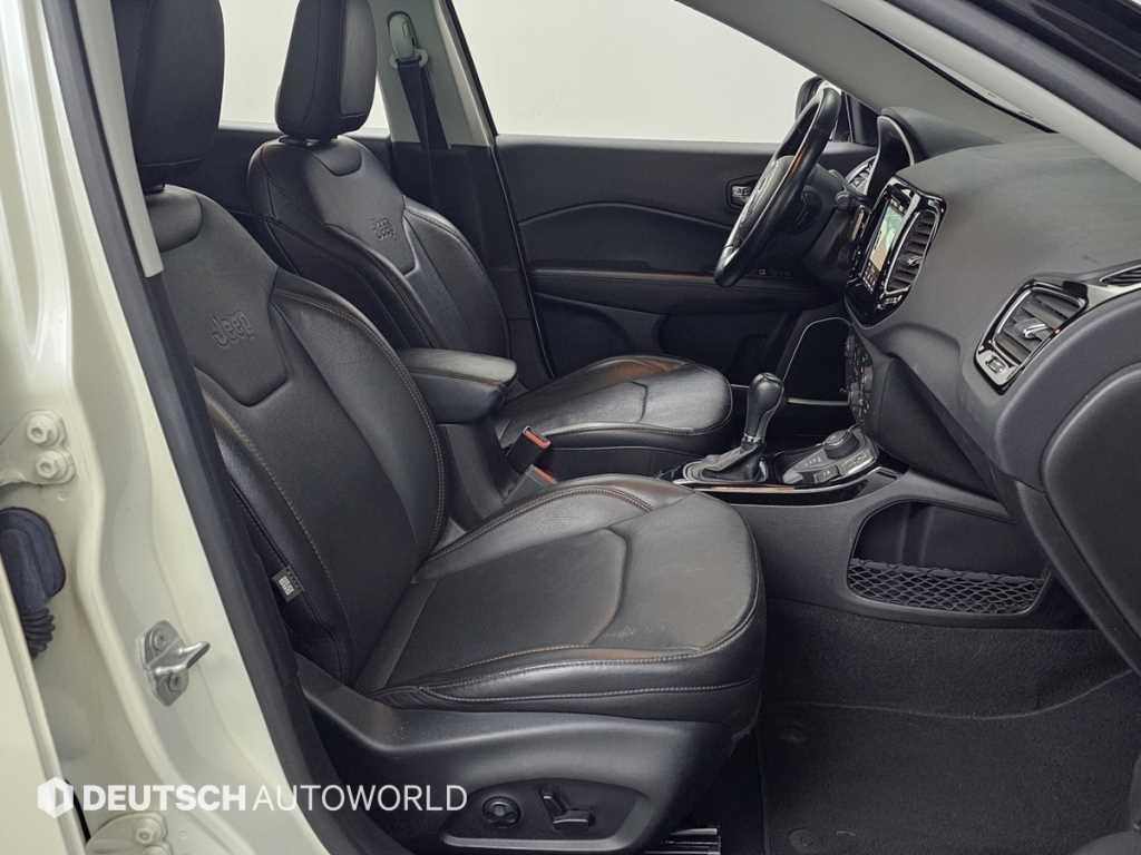 지프 컴패스(MP) 2.4 AWD 리미티드 하이 - 이미지 7