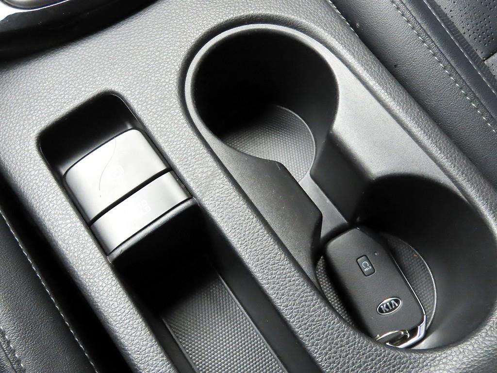 기아 셀토스 1.6 가솔린 2WD 트렌디 - 이미지 16