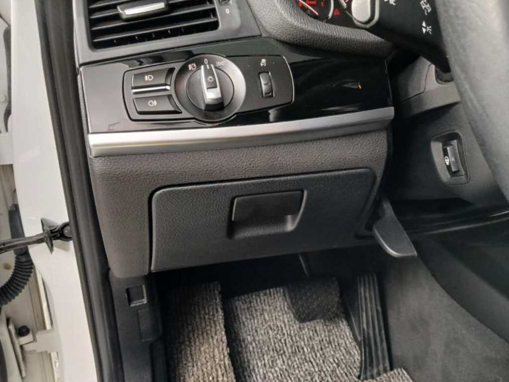 BMW X3(2세대) 20d xDrive M 에어로다이나믹 - 이미지 16