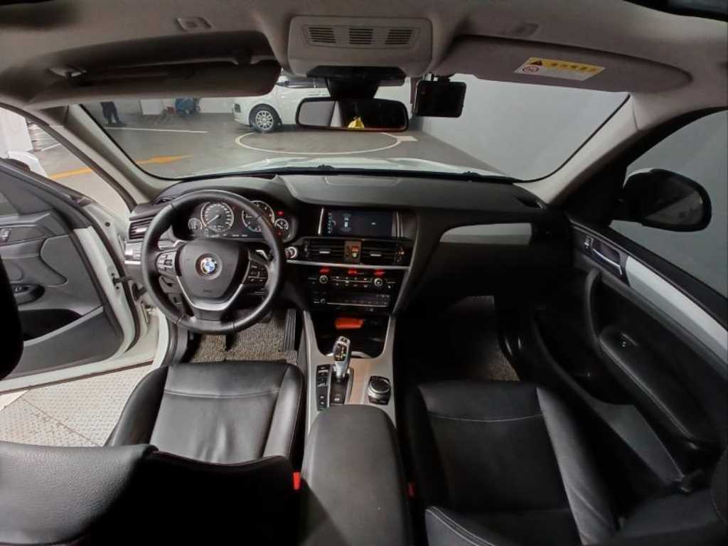BMW X3(2세대) 20d xDrive M 에어로다이나믹 - 이미지 2