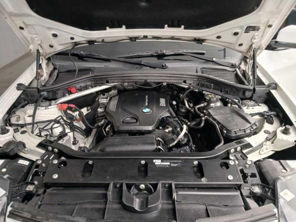 BMW X3(2세대) 20d xDrive M 에어로다이나믹 - 이미지 12