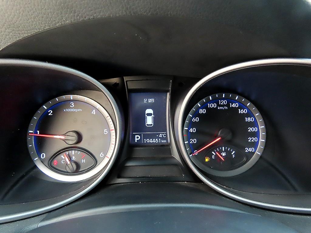 현대 싼타페(DM) 디젤 R2.0 4WD 프리미엄 - 이미지 8