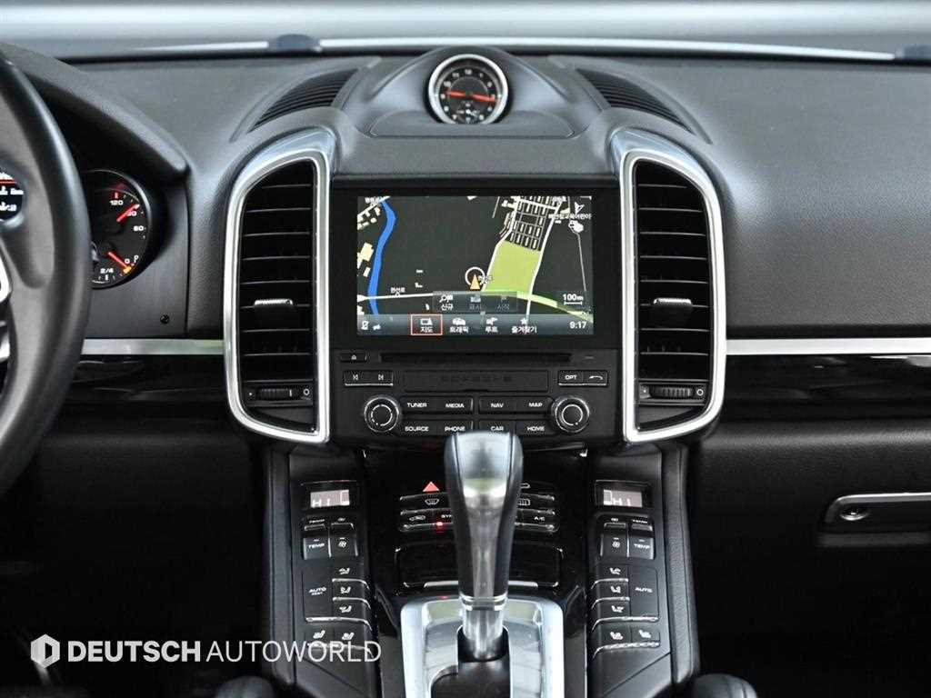 포르쉐 카이엔(2세대) 디젤 3.0 플래티넘에디션 - 이미지 18