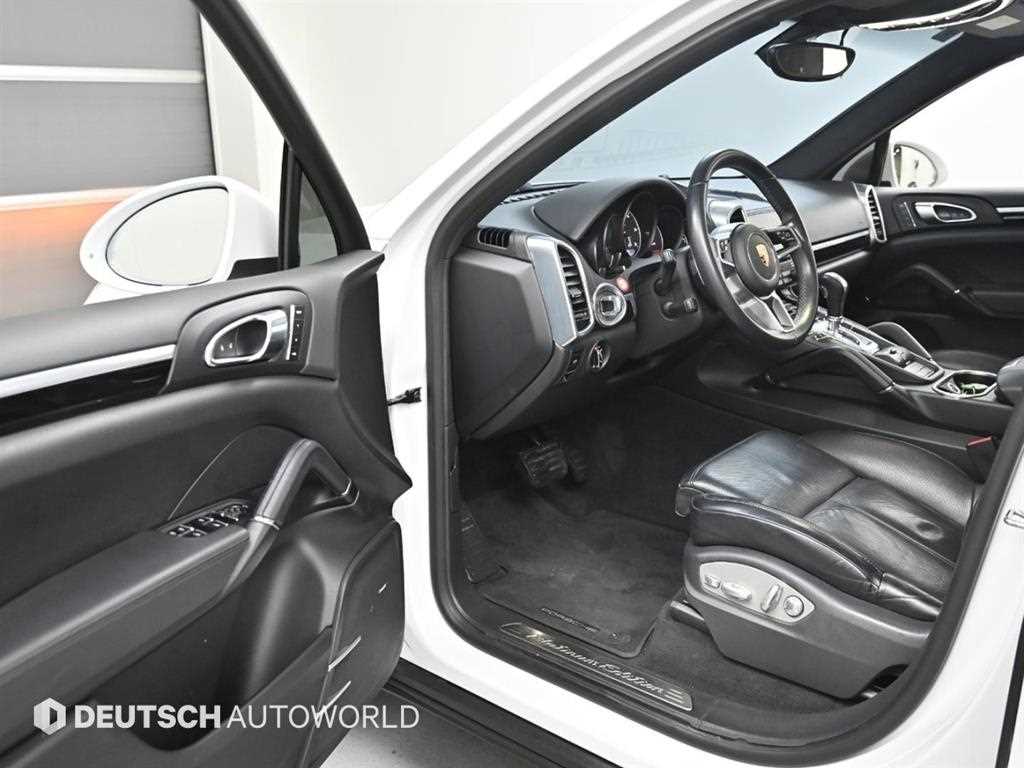 포르쉐 카이엔(2세대) 디젤 3.0 플래티넘에디션 - 이미지 3