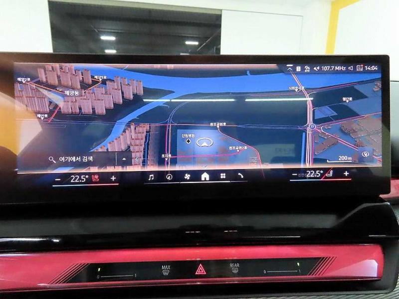 BMW 5시리즈(8세대) 530e M 스포츠 - 이미지 16