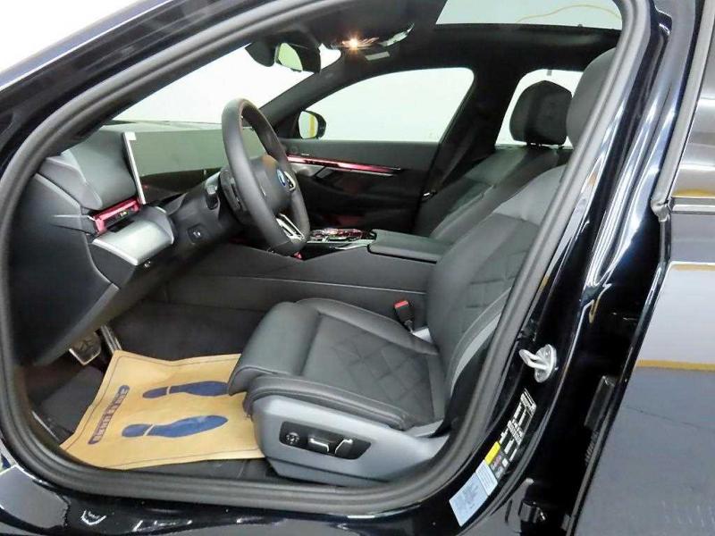 BMW 5시리즈(8세대) 530e M 스포츠 - 이미지 7