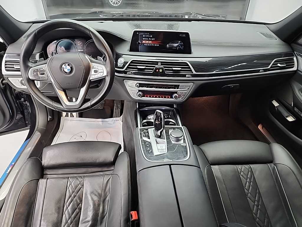 BMW 7시리즈(6세대) 740e M 스포트팩 - 이미지 4