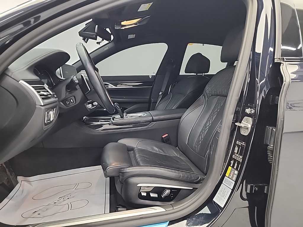 BMW 7시리즈(6세대) 740e M 스포트팩 - 이미지 10