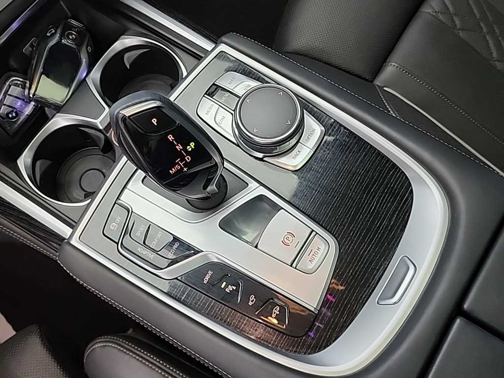 BMW 7시리즈(6세대) 740e M 스포트팩 - 이미지 15