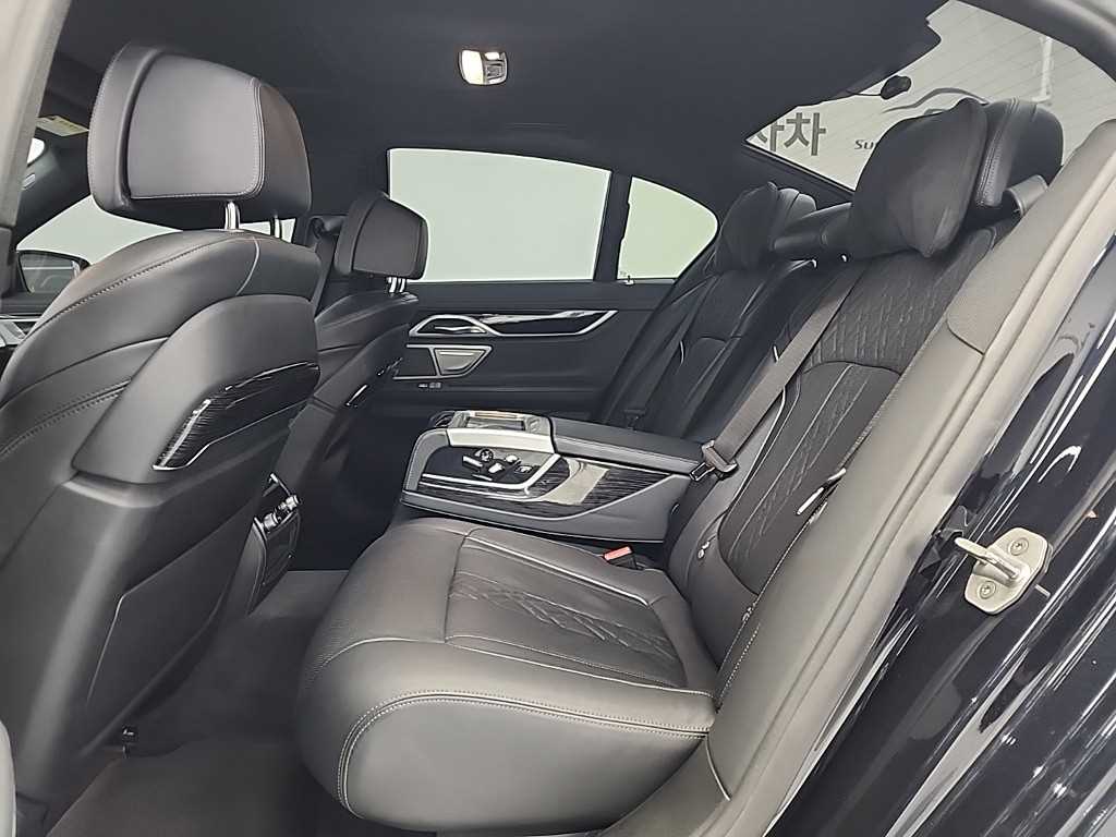 BMW 7시리즈(6세대) 740e M 스포트팩 - 이미지 17