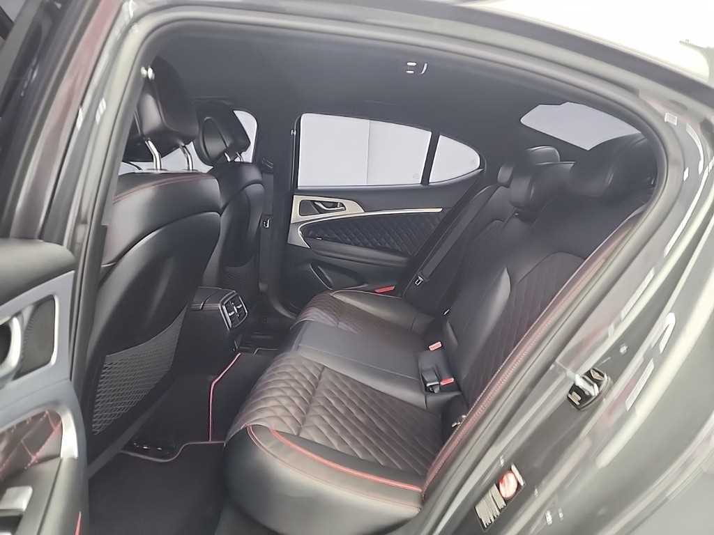 제네시스 G70 2.0T 스포츠 패키지 - 이미지 18