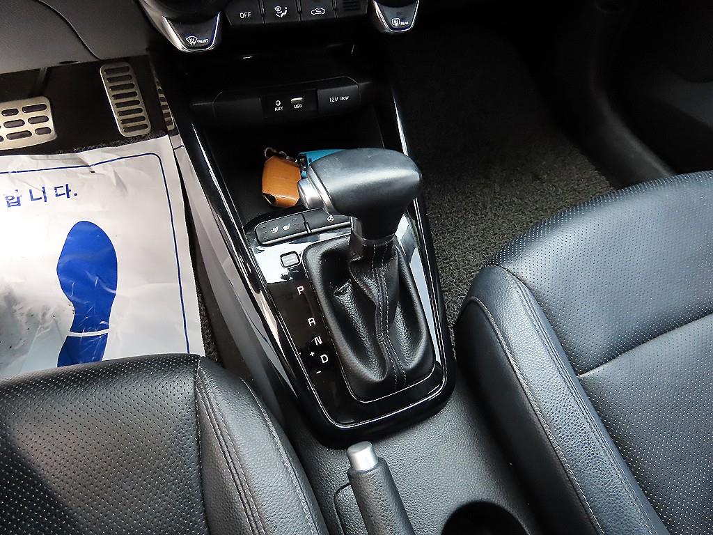 기아 스토닉 1.4 가솔린 프레스티지 - 이미지 15