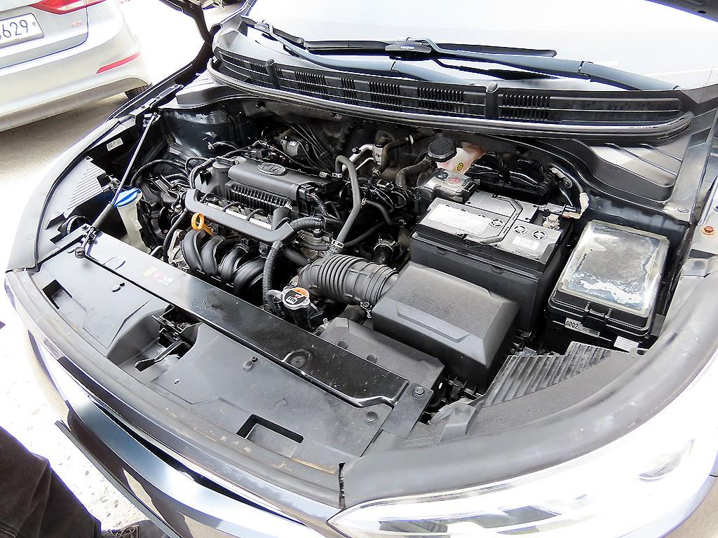 기아 스토닉 1.4 가솔린 프레스티지 - 이미지 17