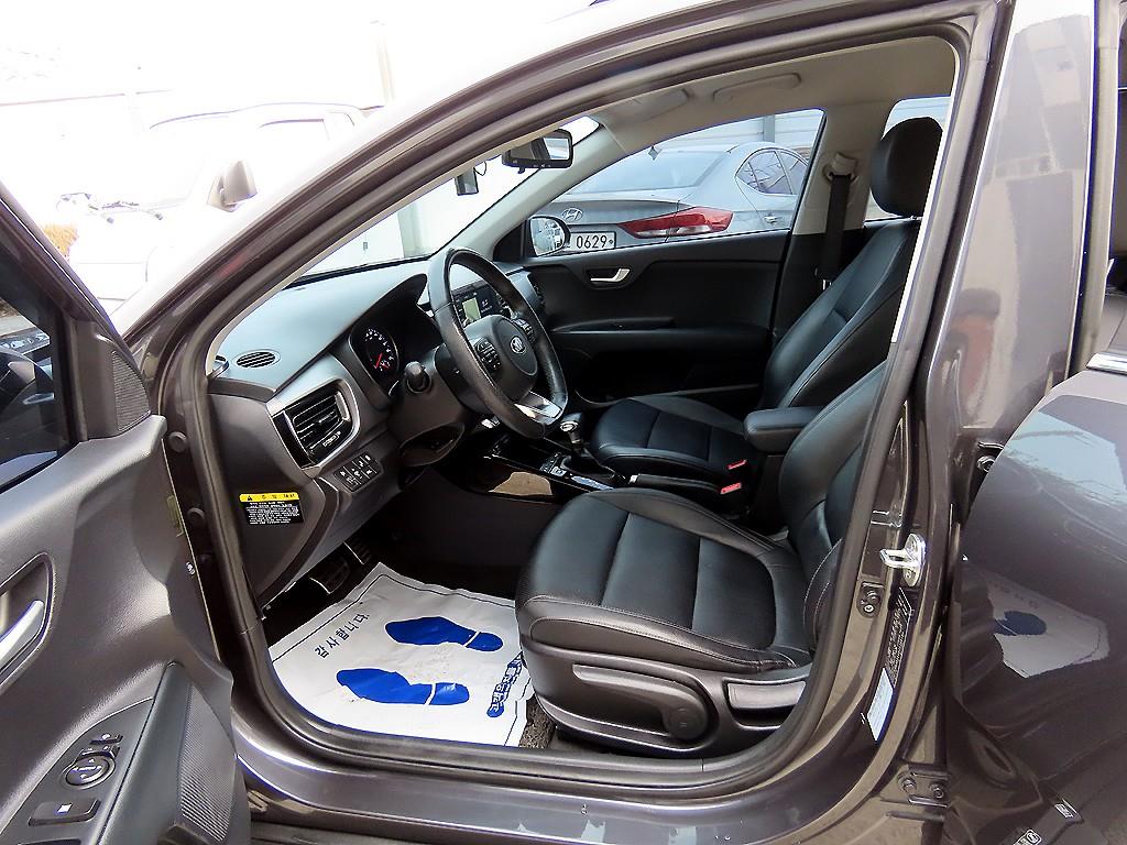 기아 스토닉 1.4 가솔린 프레스티지 - 이미지 18