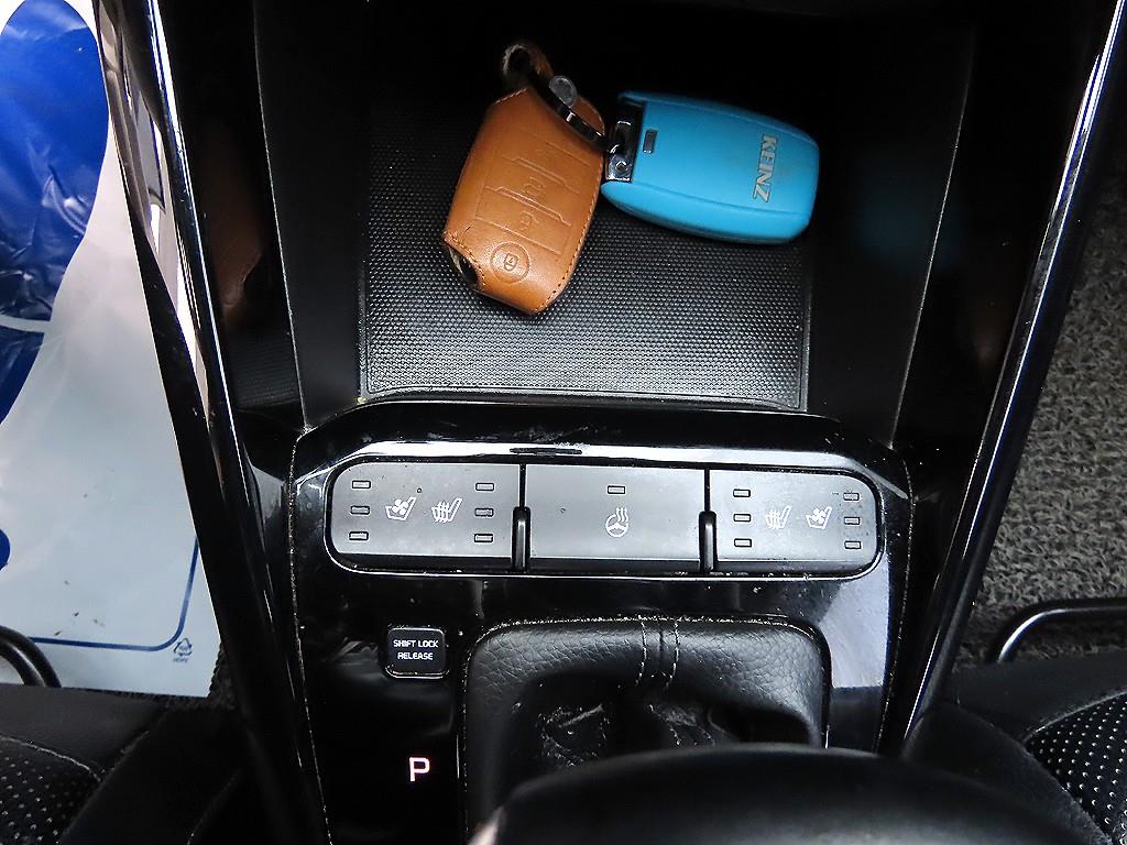 기아 스토닉 1.4 가솔린 프레스티지 - 이미지 11