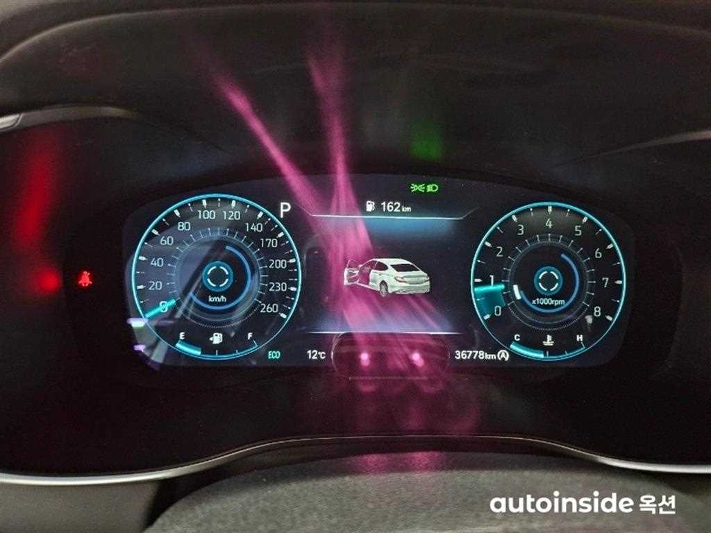 제네시스 더 뉴G70 가솔린 2.0T 2WD 기본형 - 이미지 4