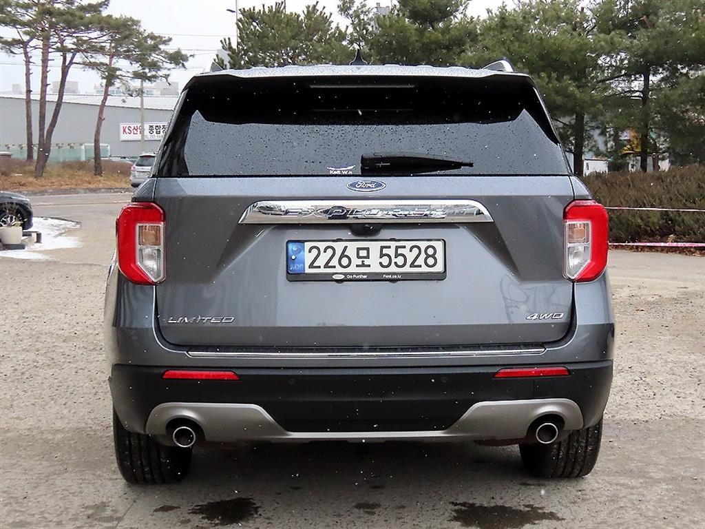 포드 익스플로러(6세대) 2.3 AWD 리미티드 - 이미지 12